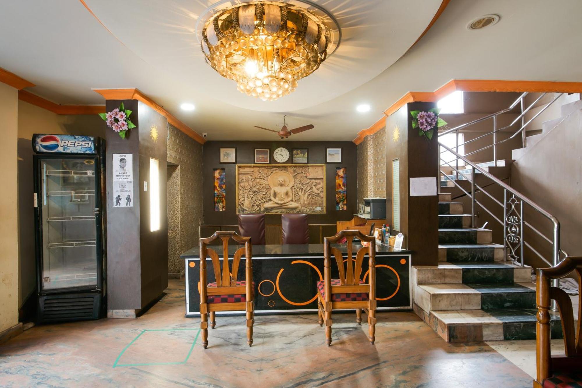 สปอต ออน 76144 โฮเทล มณีกันต์ เรซิเดนซี Hotel วิสาขปัตนัม ภายนอก รูปภาพ